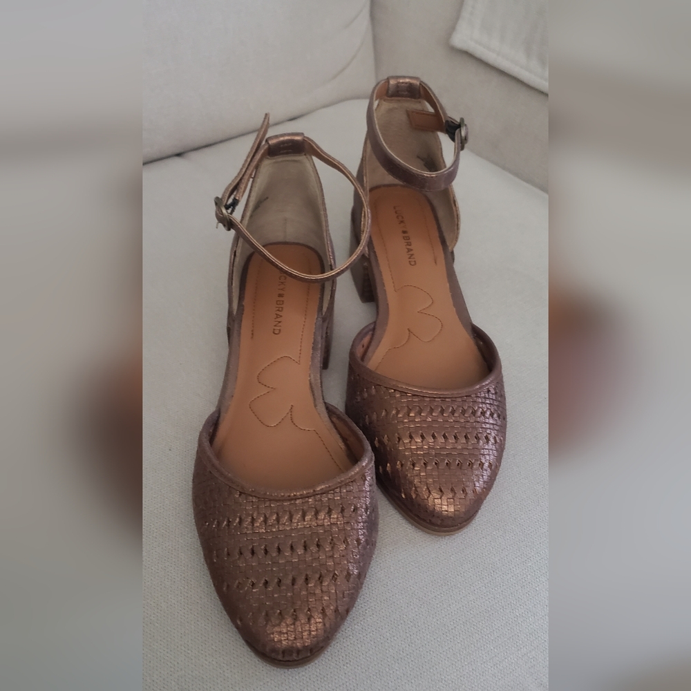 Lucky Brand Women's Maliya Metallic Bronze Low Heel Balletcore Whimsy Girly